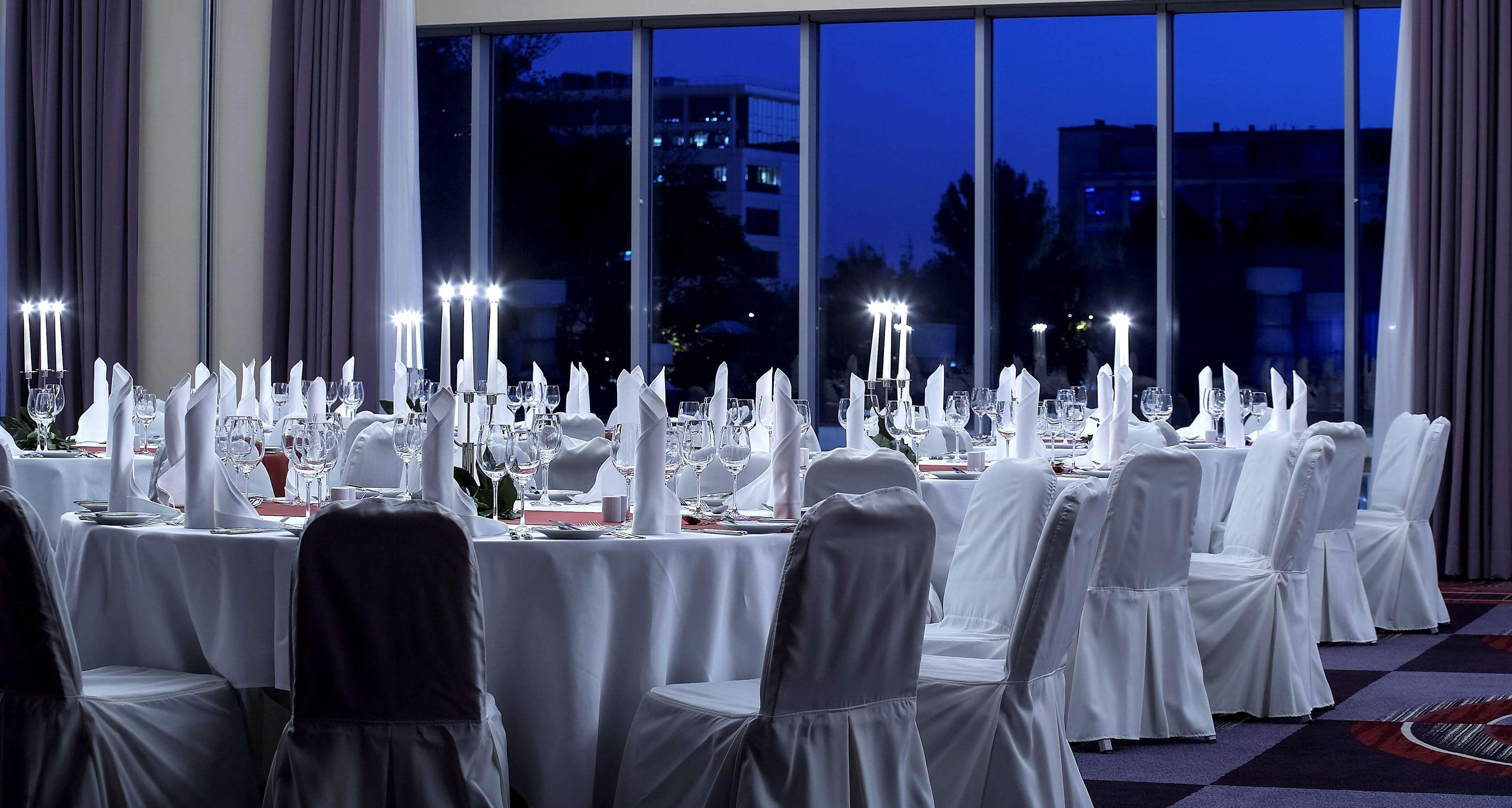 Hilton Warsaw City Hotel Varsóvia Restaurante foto